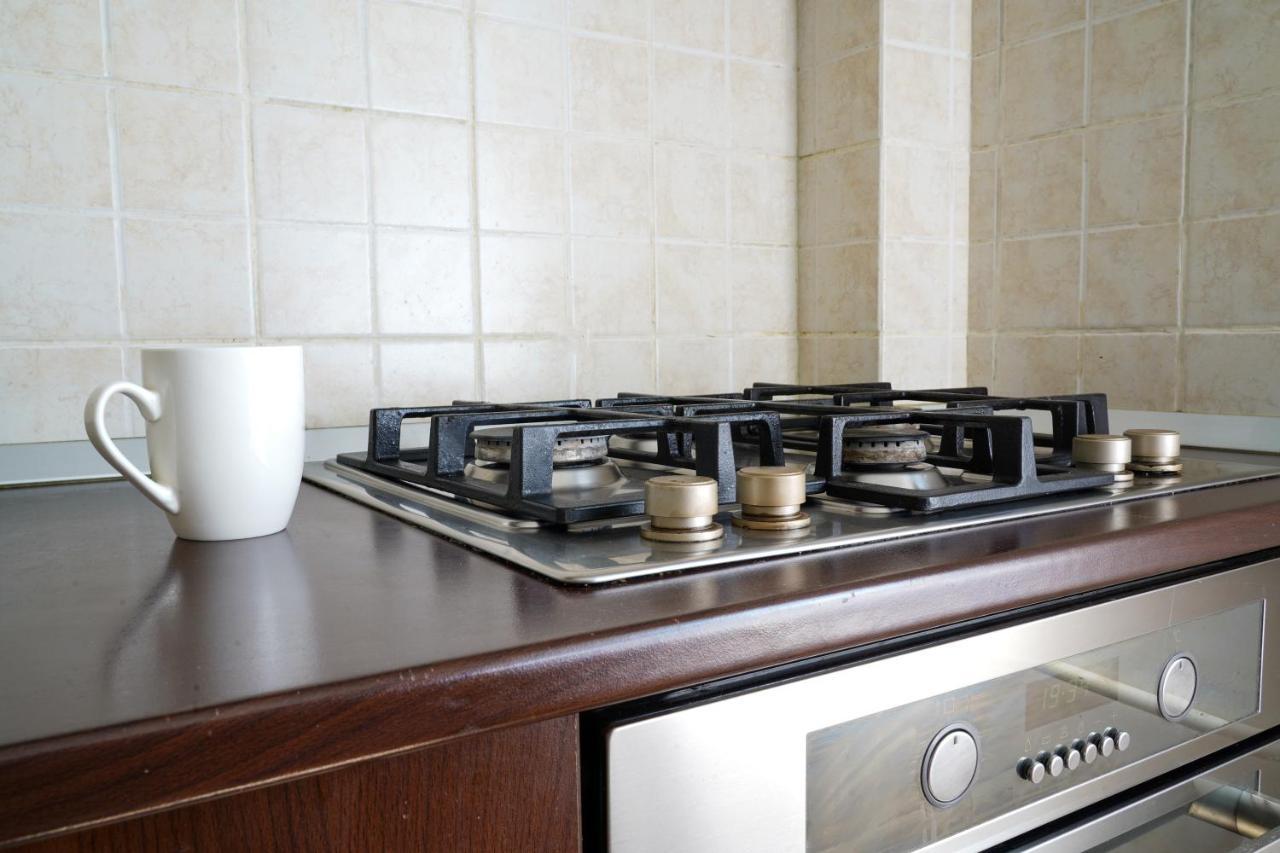 Sun Plaza Oasis With Self Check In And Fast Wifi Appartement Boekarest Buitenkant foto