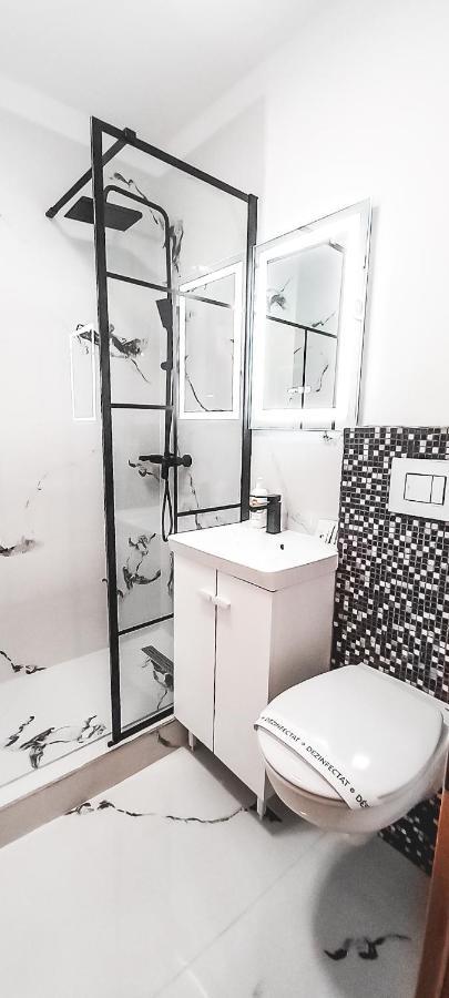 Sun Plaza Oasis With Self Check In And Fast Wifi Appartement Boekarest Buitenkant foto